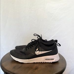 Nike black running shoes size 7 1/2